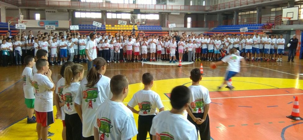 Košarkaški karavan okupio 400 djece u Bijelom Polju 